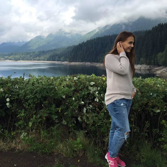 Meet your Posher, Tatiana - Picture 1 of 1